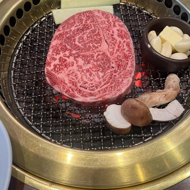 한우 꽃등심구이