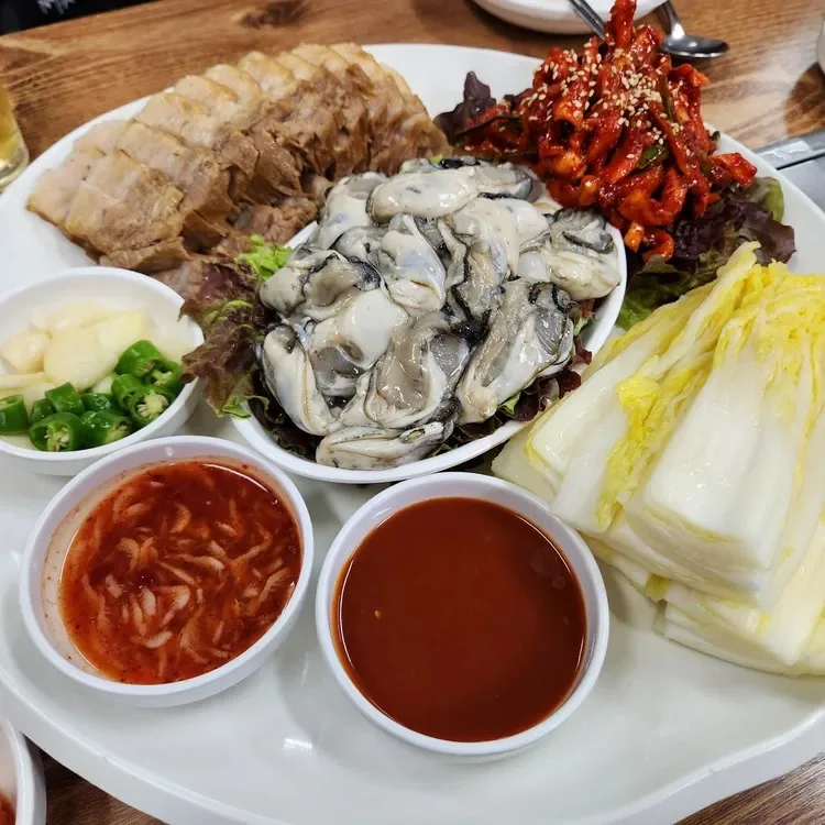 굴보쌈