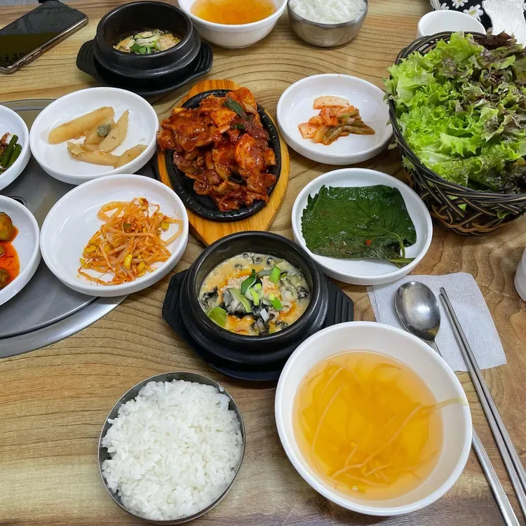 우렁쌈밥정식